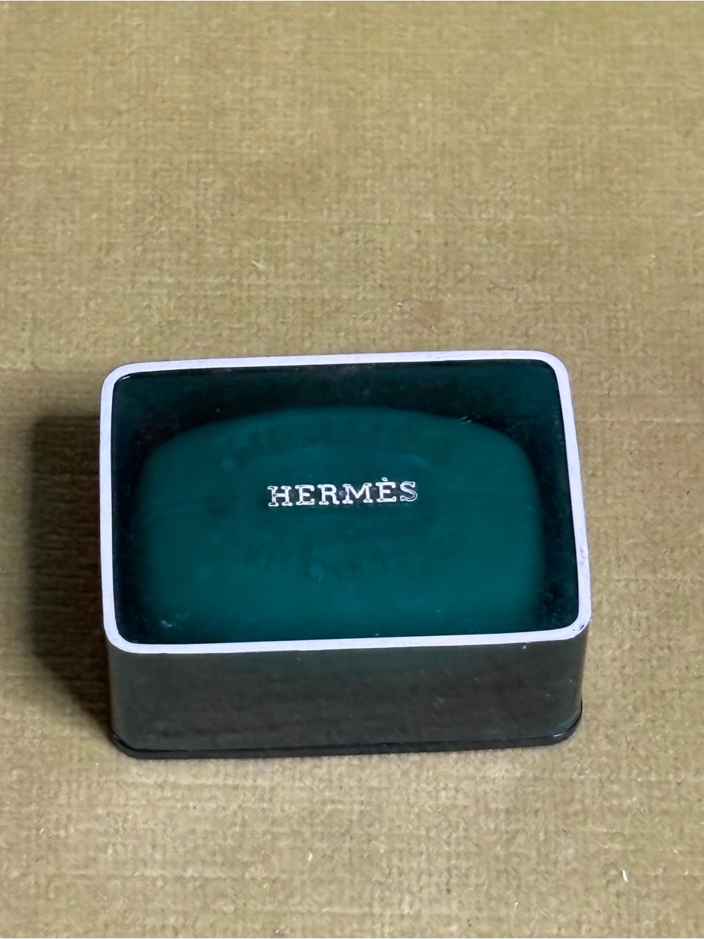 New HERMES Perfumed Soap Eau D'Orange Verte 0.8 oz Travel Size Paris Hard Case - Picture 4 of 7